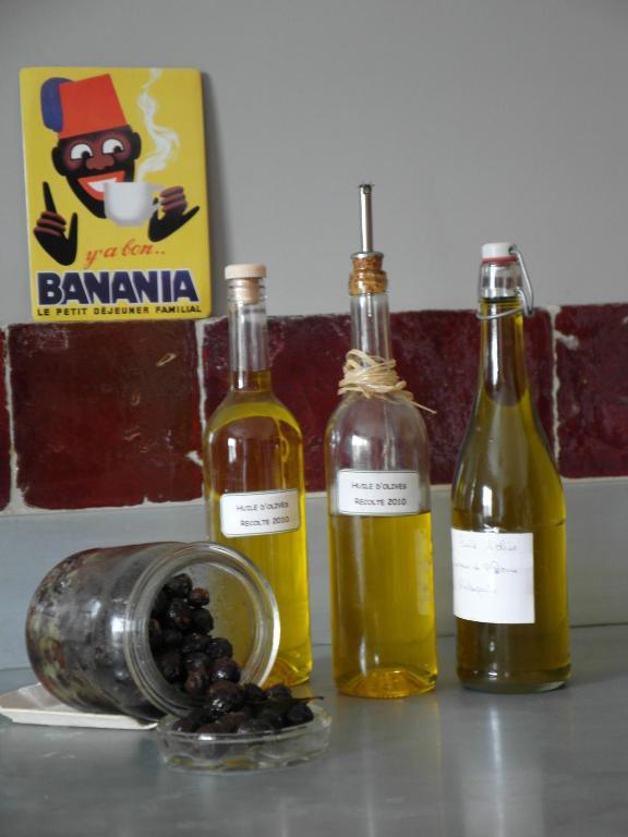 Mas Moineau Panzió Mézoargues Kültér fotó